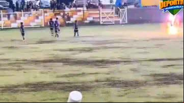 Jogadores foram atingidos por raio durante partida - Divulgação/X