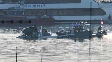 Avião com 64 pessoas a bordo acabou caindo no rio Potomac - Getty Images
