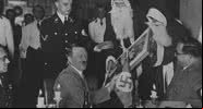 Festa de Natal para os funcionários da Chancelaria do Reich - Getty Images