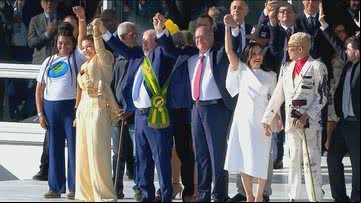 Lula após receber a faixa presidencial - Reprodução