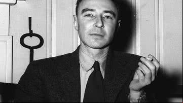 O físico J. Robert Oppenheimer - Domínio Público via Wikimedia Commons